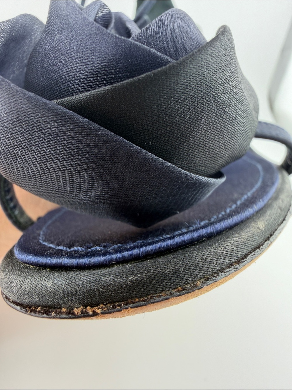 Authentic 2014 Christian Dior Navy Silk Satin Rosette Stilettos-39 - Picture 11 of 13